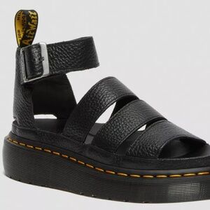 Platform Dr. Martens Sandal
